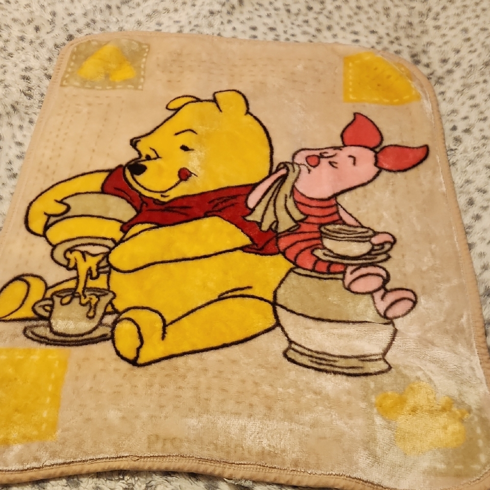 Vintage Winnie the Pooh and Piglet Blanket